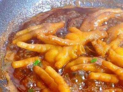 雞爪這樣做，香糯軟爛，好吃到光盤的做法-家常味燒菜譜