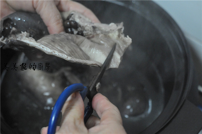 黑豆燉豬肚的做法-家常味燒菜譜-易網健康養生網 黑豆燉豬肚的做法-家常味燒菜譜