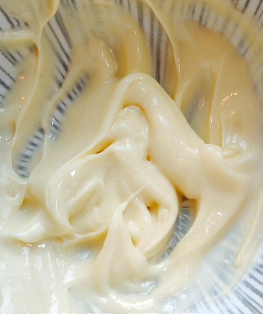 荔枝蝦球的做法-芥末味炸菜譜-易網(wǎng)健康養(yǎng)生網(wǎng) 荔枝蝦球的做法-芥末味炸菜譜