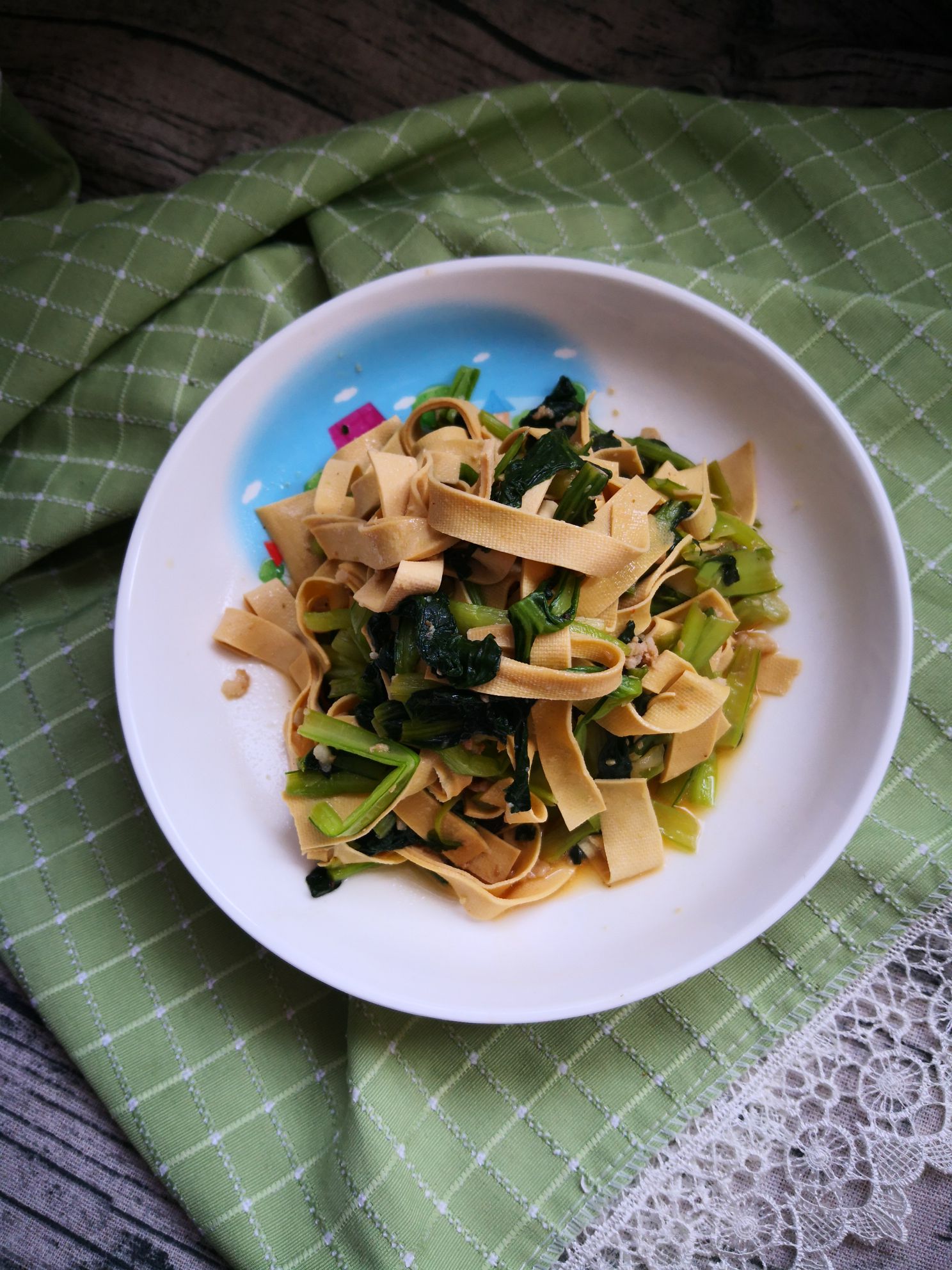 烏塌菜炒豆皮的做法-家常味炒菜譜-易網健康養生網 烏塌菜炒豆皮的做法-家常味炒菜譜