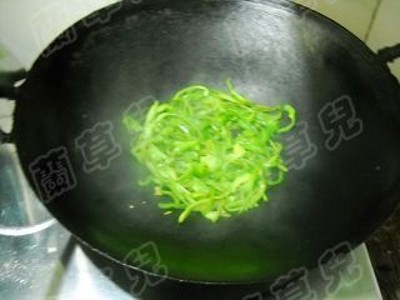 素炒千張絲的做法-家常味炒菜譜-易網(wǎng)健康養(yǎng)生網(wǎng) 素炒千張絲的做法-家常味炒菜譜