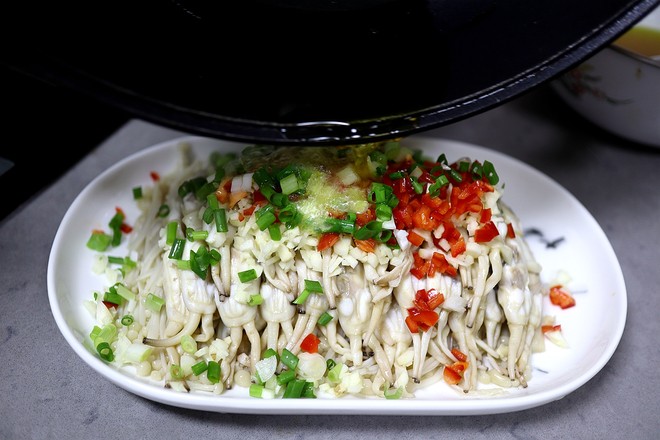 涼拌蟶子金針菇的做法-咸鮮味拌菜譜-易網健康養生網 涼拌蟶子金針菇的做法-咸鮮味拌菜譜