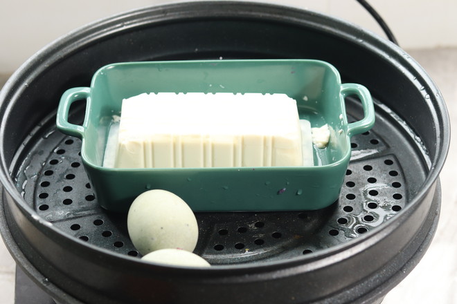 皮蛋拌豆腐的做法-家常味拌菜譜
