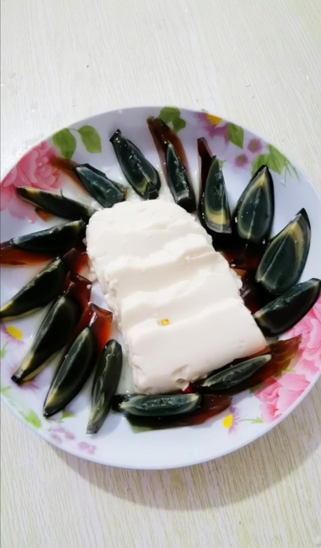 涼拌皮蛋豆腐的做法-咸鮮味拌菜譜