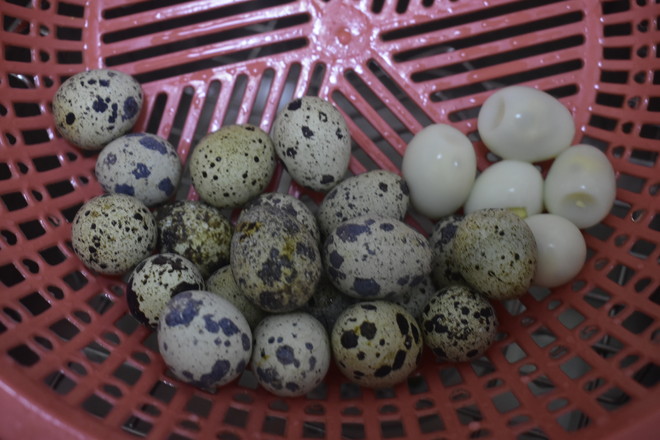 排骨混蛋的做法-家常味煮菜譜-易網<a href=http://www.jsjjzhkt.cn/ target=_blank class=infotextkey>健康養生</a>網 排骨混蛋的做法-家常味煮菜譜