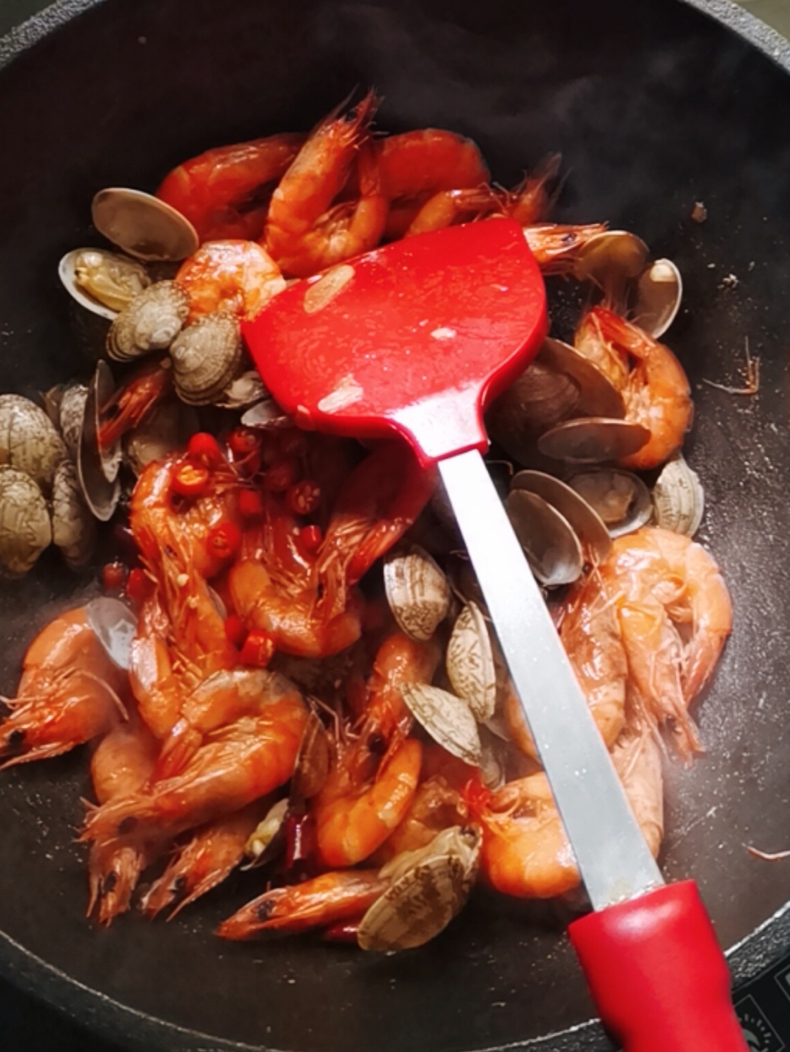 鮮蝦炒花蛤的做法-咸鮮味炒菜譜