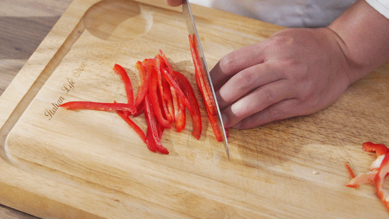 錦繡拌銀芽【孔老師教做菜】的做法-家常味拌菜譜-易網(wǎng)健康養(yǎng)生網(wǎng) 錦繡拌銀芽【孔老師教做菜】的做法-家常味拌菜譜