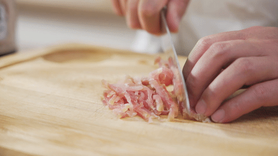 錦繡拌銀芽【孔老師教做菜】的做法-家常味拌菜譜-易網(wǎng)<a href=http://www.jsjjzhkt.cn/ target=_blank class=infotextkey>健康養(yǎng)生</a>網(wǎng) 錦繡拌銀芽【孔老師教做菜】的做法-家常味拌菜譜