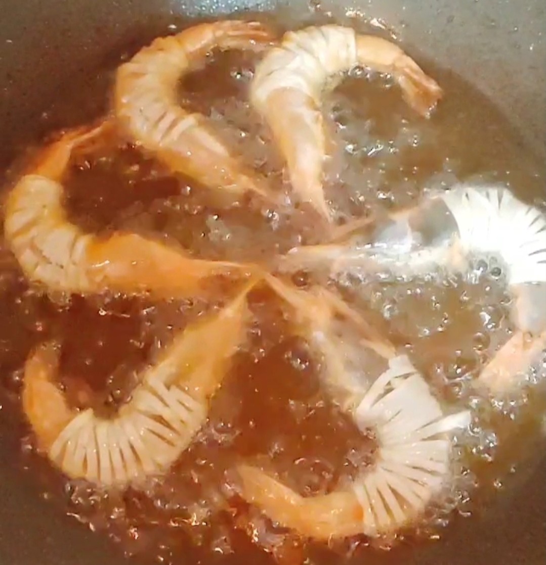 千絲萬縷蝦的做法-家常味炸菜譜