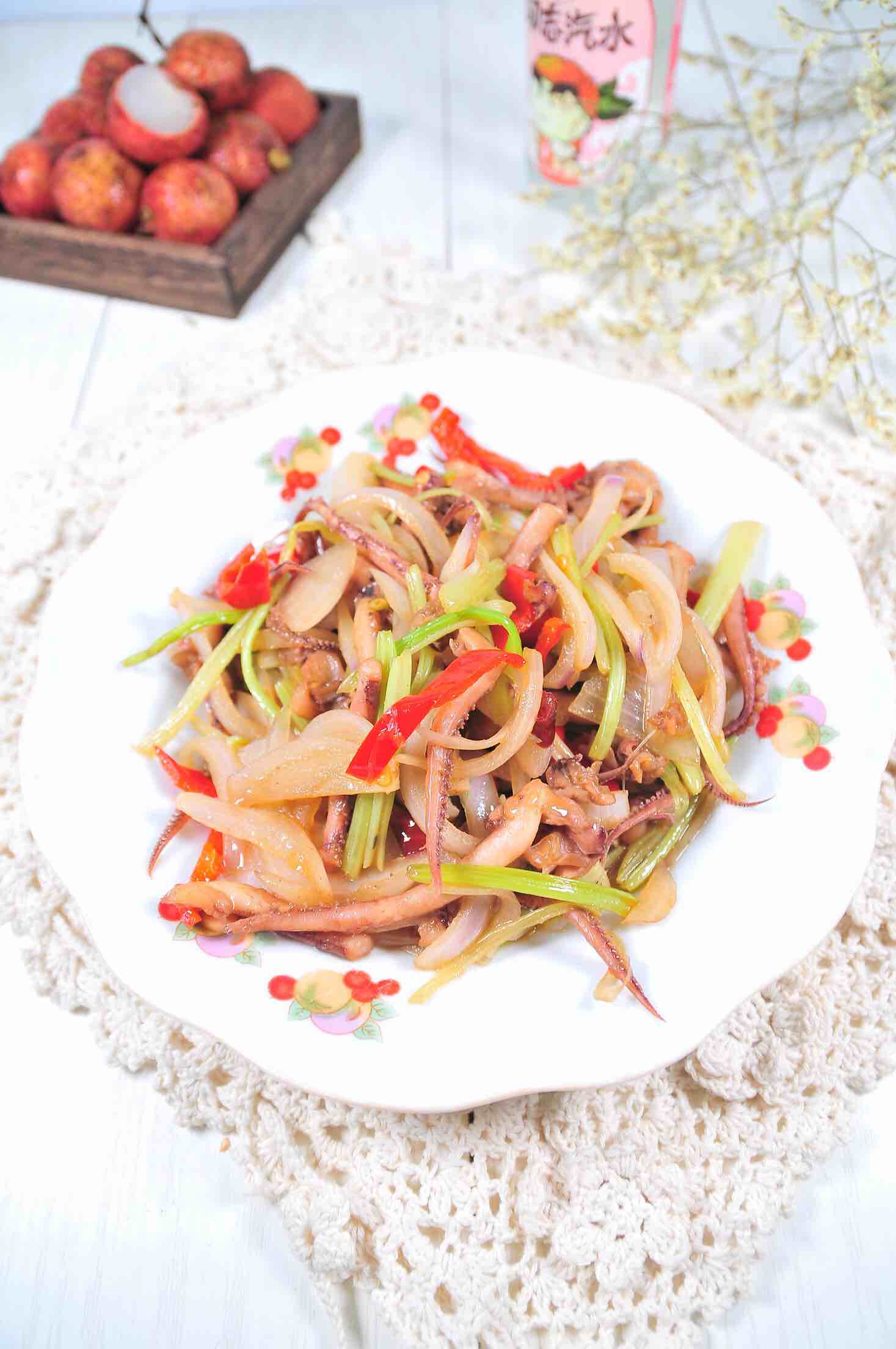 家常版炒魷魚的做法-家常味炒菜譜