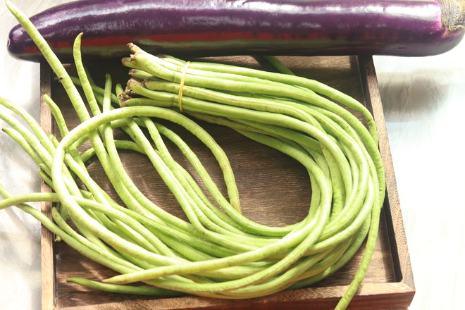 茄子燒豇豆的做法-家常味炒菜譜