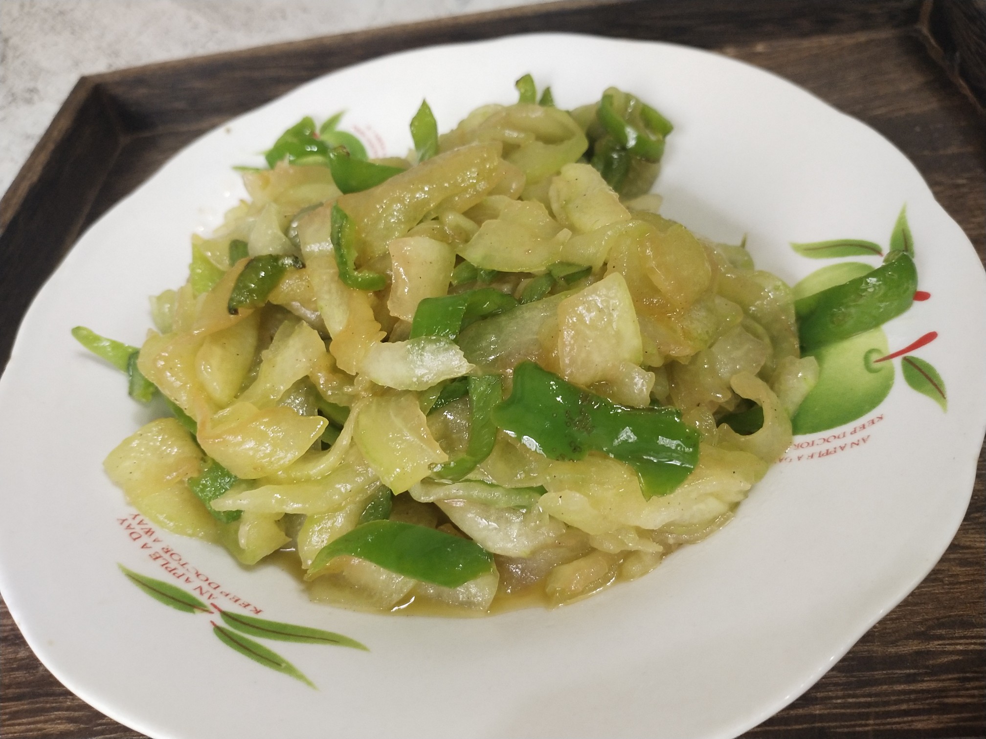 清炒西瓜皮的做法-家常味炒菜譜