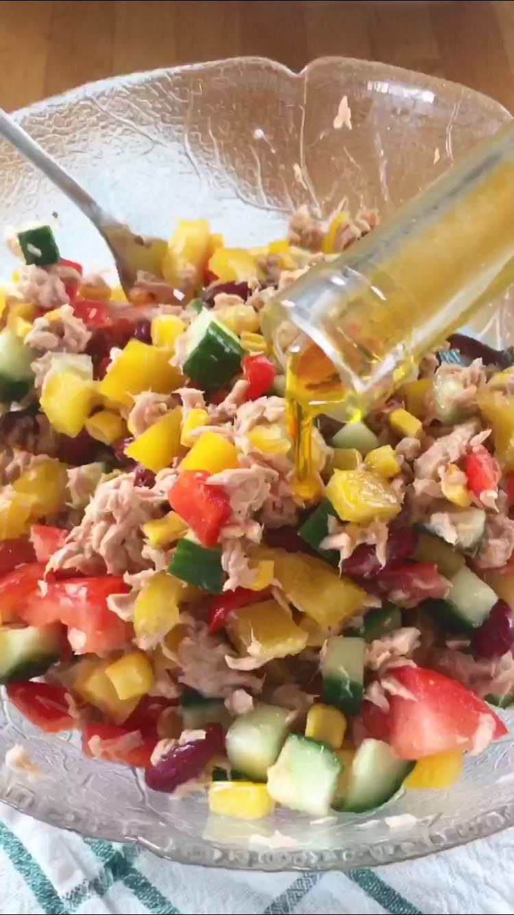 金槍魚蔬果沙拉的做法-家常味拌菜譜