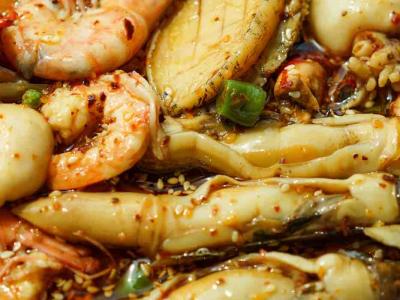 簡(jiǎn)易二步，教你做超嫩的撈汁小海鮮的作法-香辣味煮菜譜