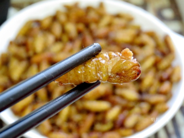 油炸蠶蛹的做法-家常味炸菜譜