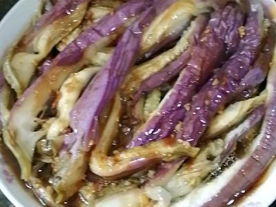 涼拌手撕茄子的作法-酸味拌菜譜