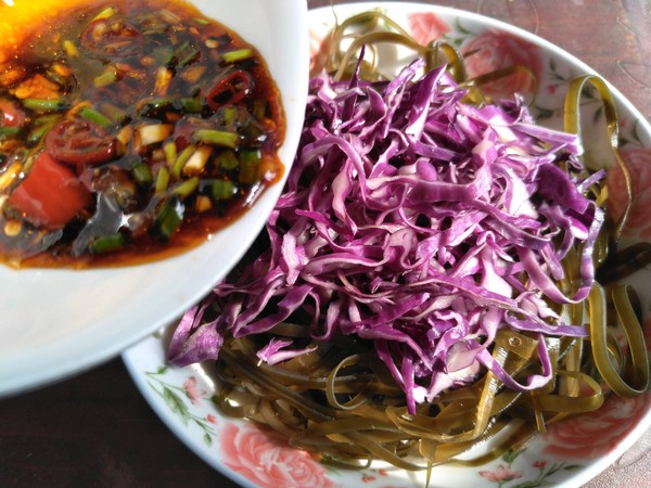 紫甘藍拌海帶絲的做法-酸辣味拌菜譜