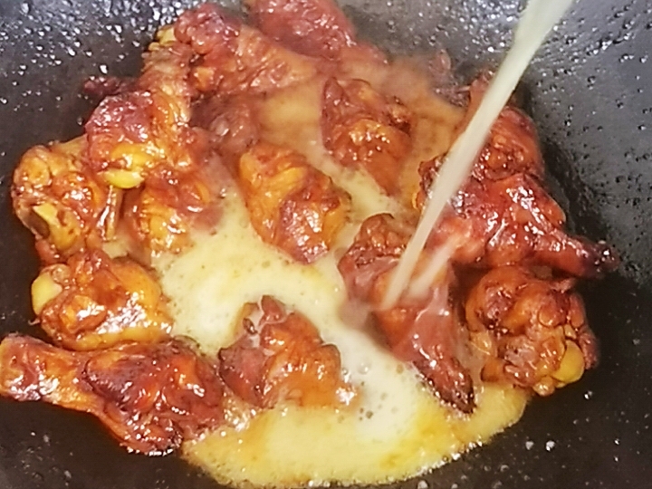 雞腿的花式做法-雞腿燜野筍，配菜豐富，營養美味，孩子超愛吃的做法-家常味燜菜譜