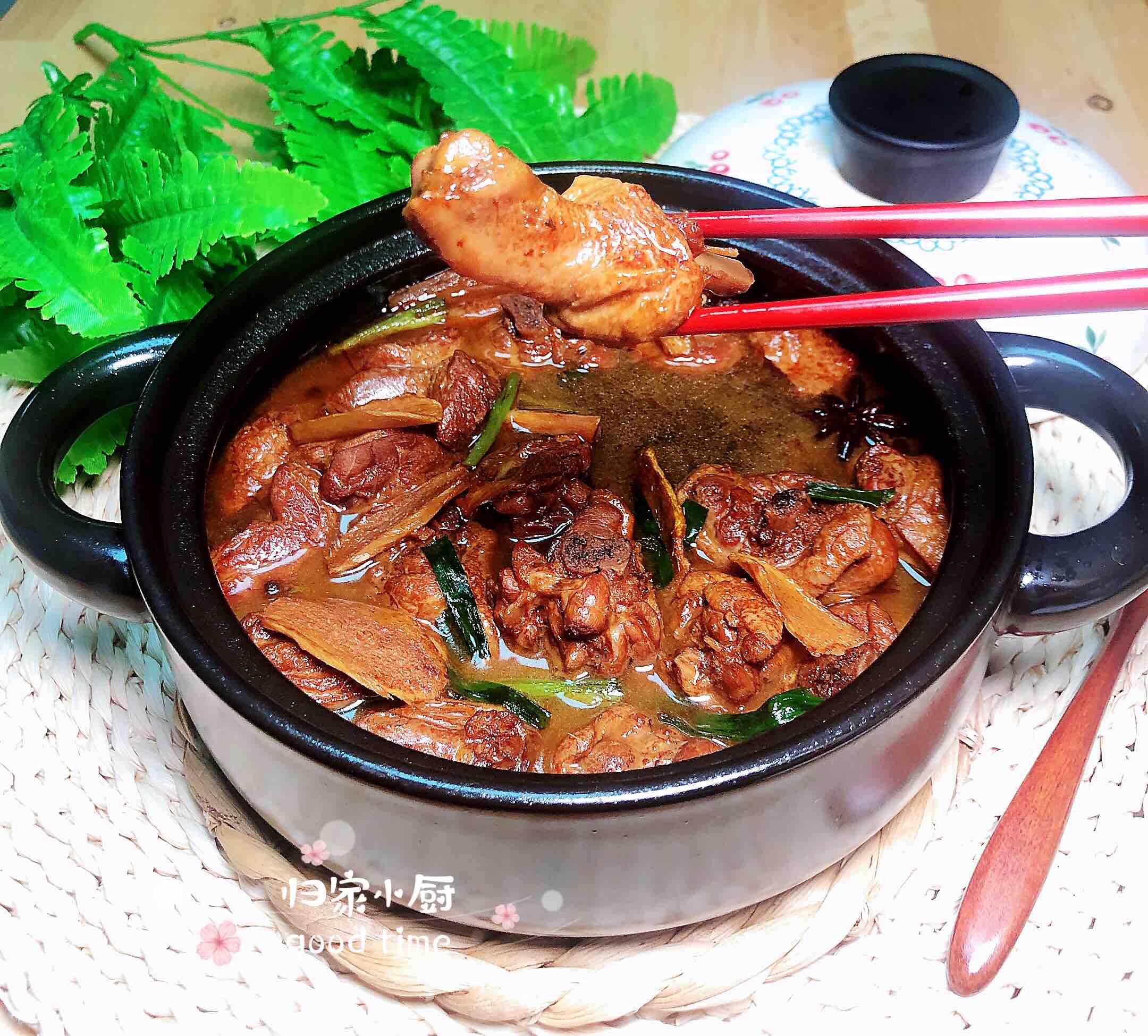 養(yǎng)生姜母鴨（祛暑濕肺燥、氣血雙補(bǔ)）的做法-咸鮮味燉菜譜