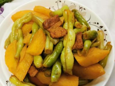 蕓豆燉土豆的作法-家常味燉菜譜