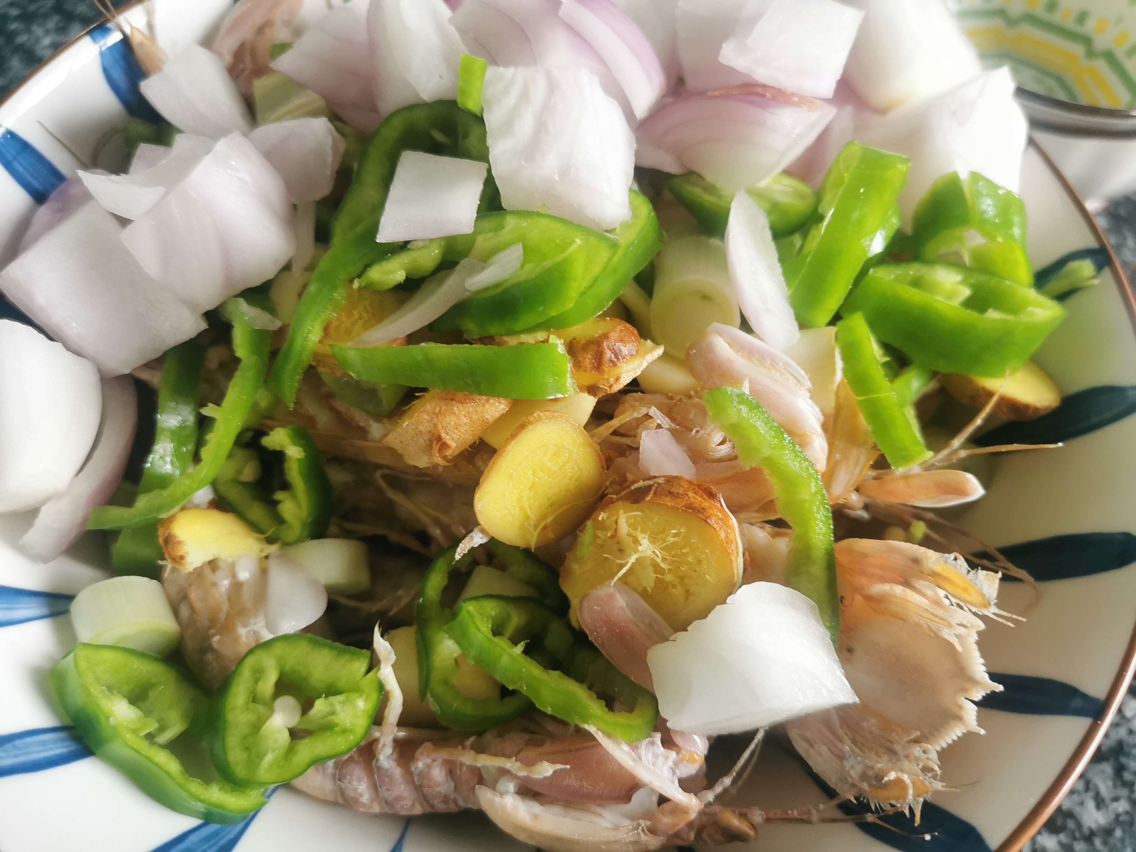 椒鹽皮皮蝦的做法-其它口味炸菜譜