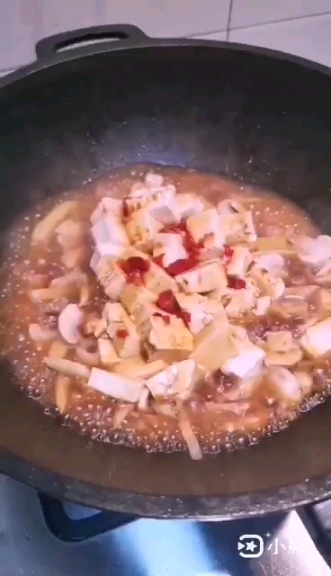 春筍燉豆腐的做法-家常味煮菜譜