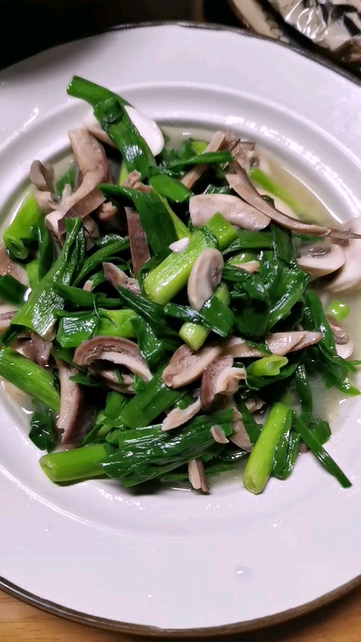 大蒜炒豬肚的做法-家常味炒菜譜