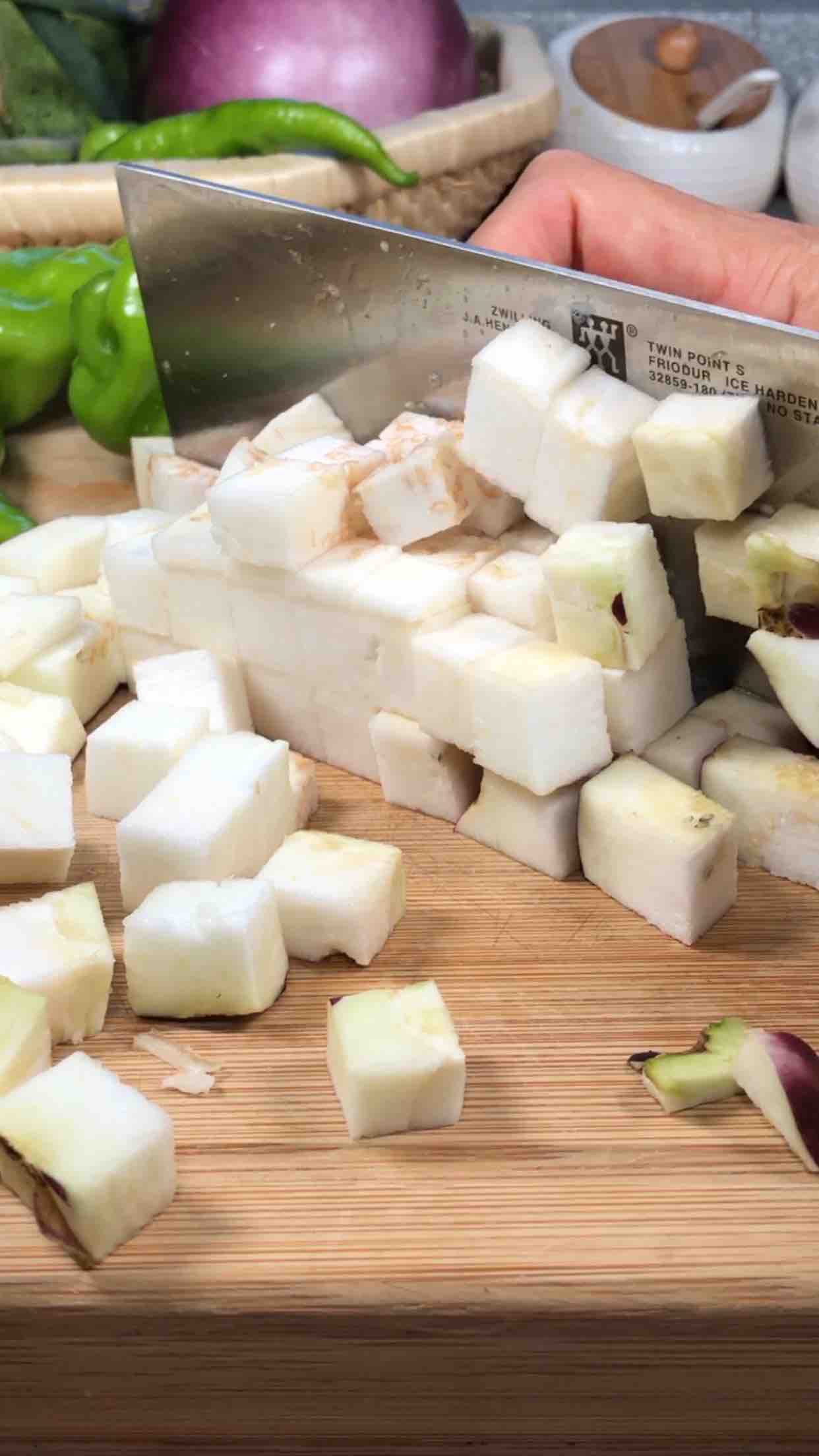 茄子新吃法的做法-家常味炒菜譜