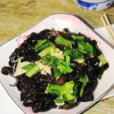 木耳爆炒小白菜的做法-蒜香味炒菜譜