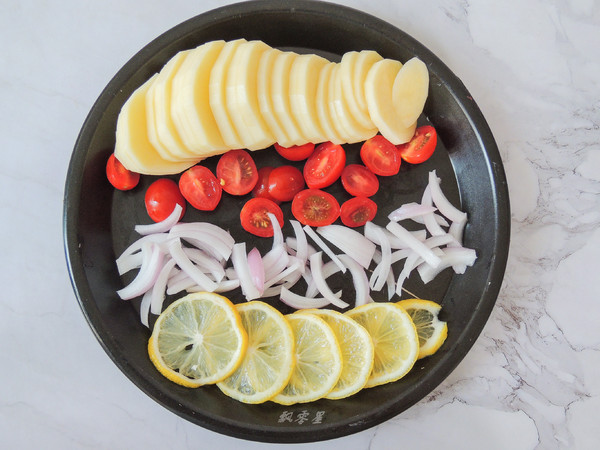 檸檬番茄烤翅根的做法-家常味烤菜譜