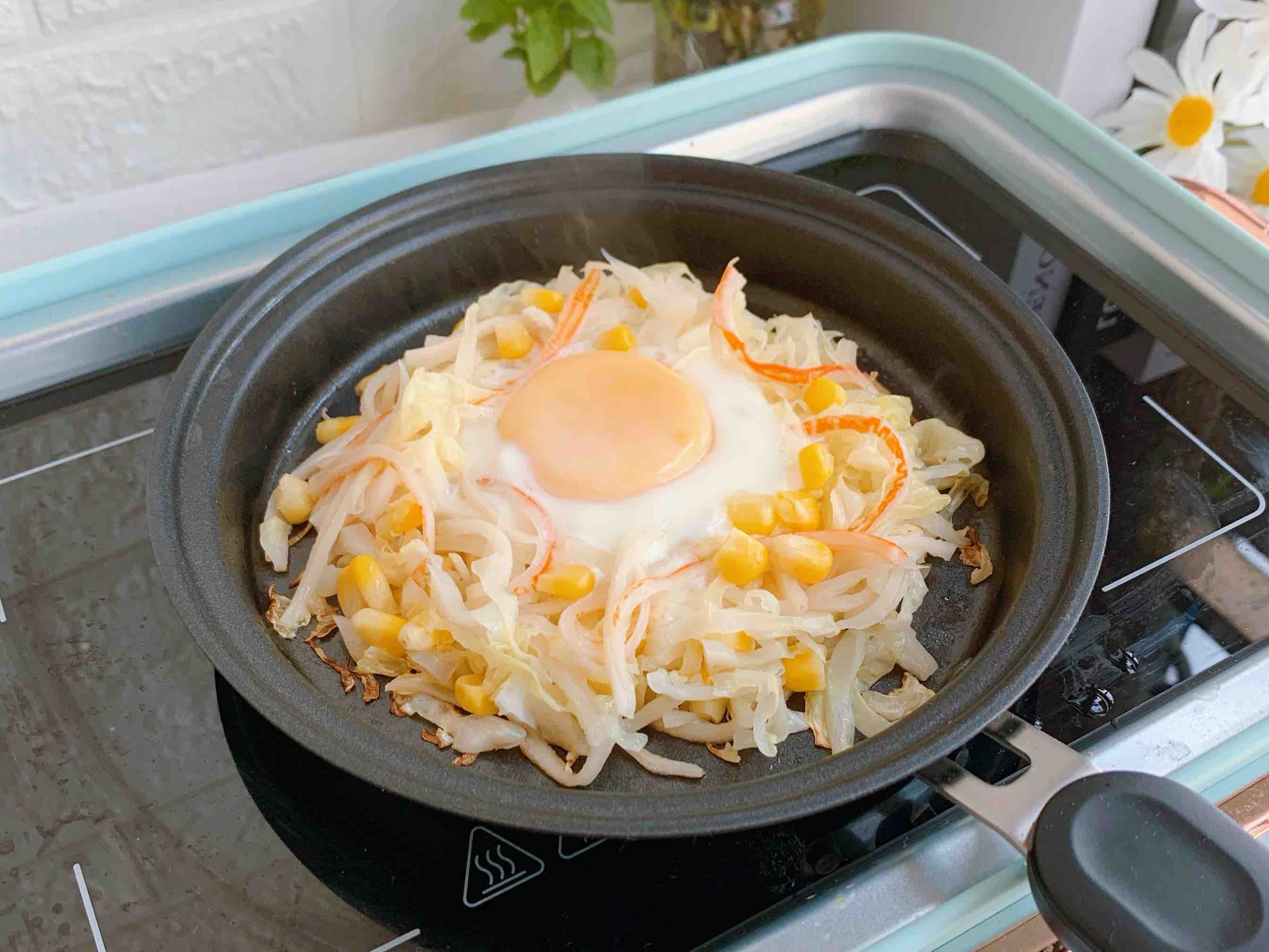 蟹柳包菜窩蛋的做法-家常味煎菜譜