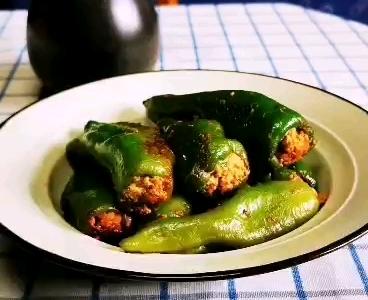 青椒塞肉的作法-家常味煮菜譜
