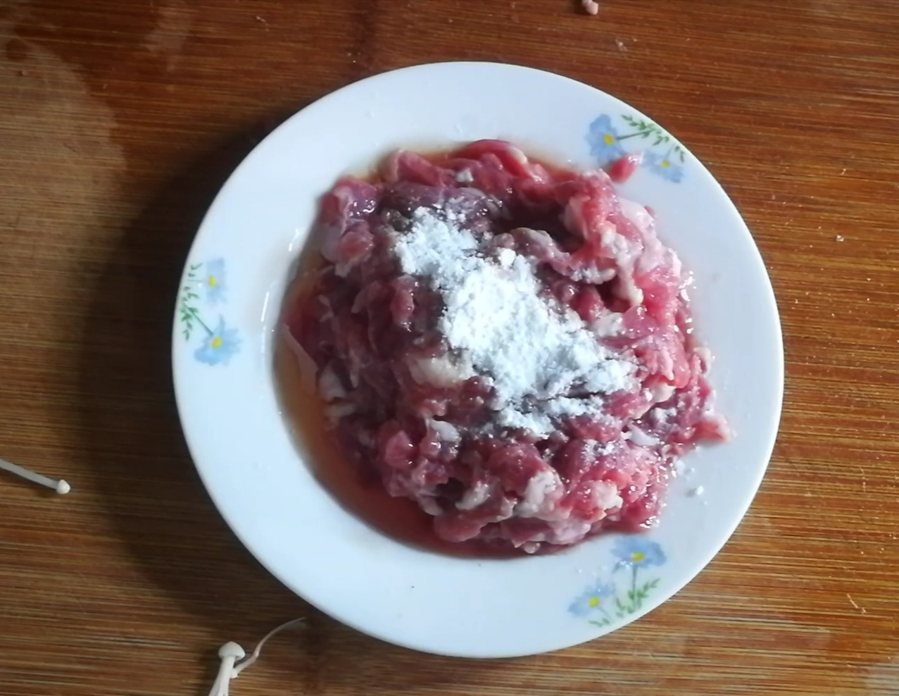 黑椒牛肉炒杏鮑菇的做法-黑椒味炒菜譜