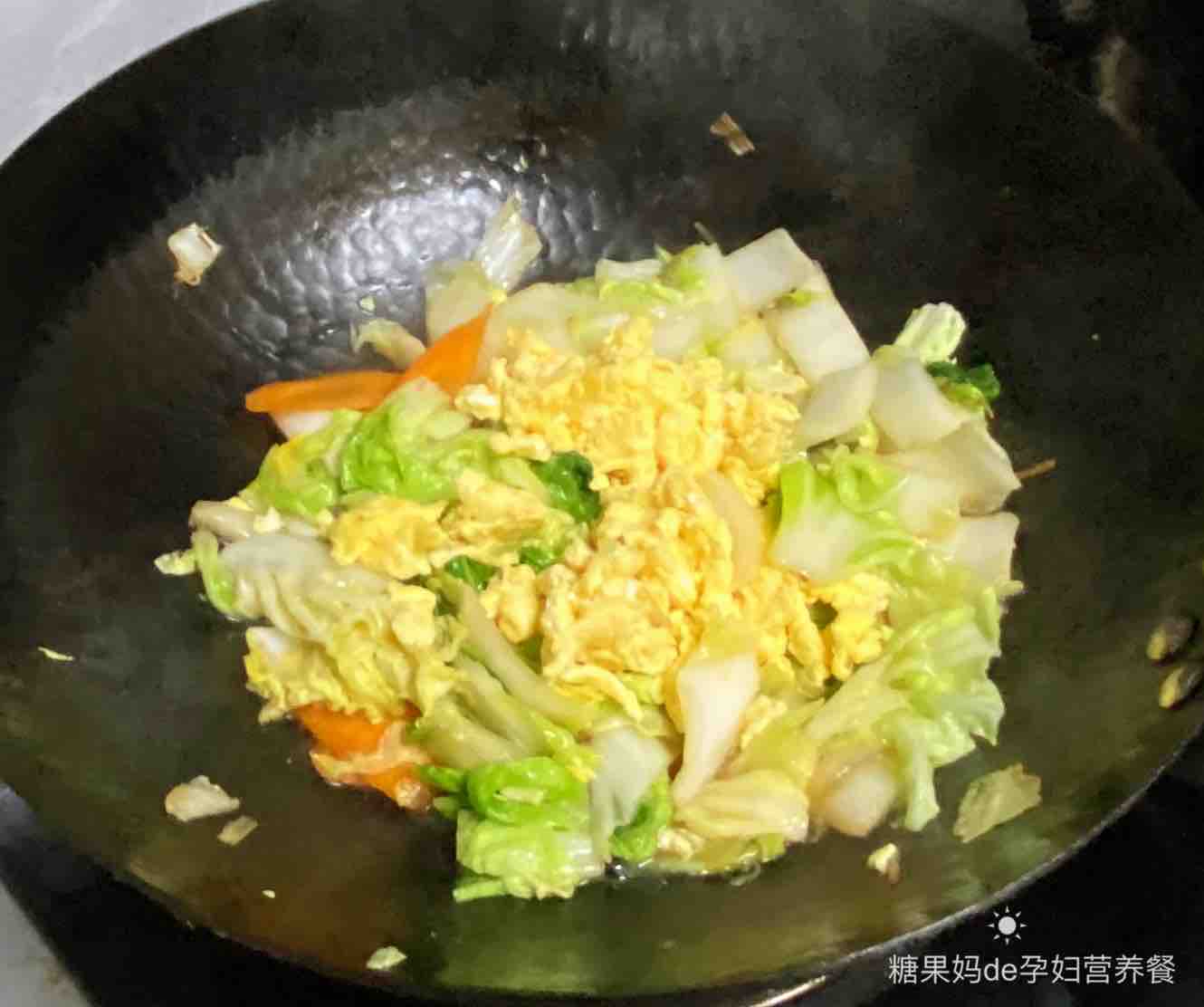 孕婦食譜小白菜炒雞蛋，清新不油膩，營養成分又身心健康～的作法-家常味燒菜譜