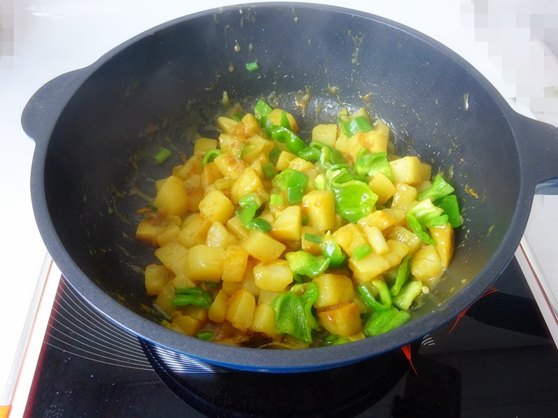 咖喱土豆的做法-咖喱味炒菜譜