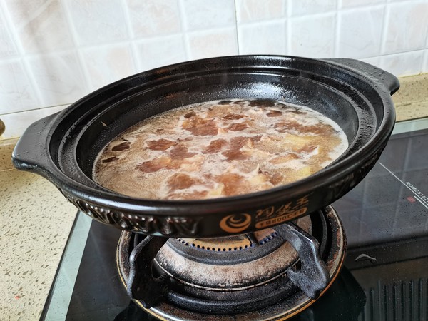 咖喱土豆?fàn)F雞的做法-咖喱味燒菜譜