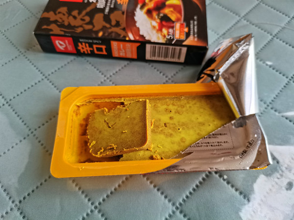 咖喱土豆?fàn)F雞的做法-咖喱味燒菜譜