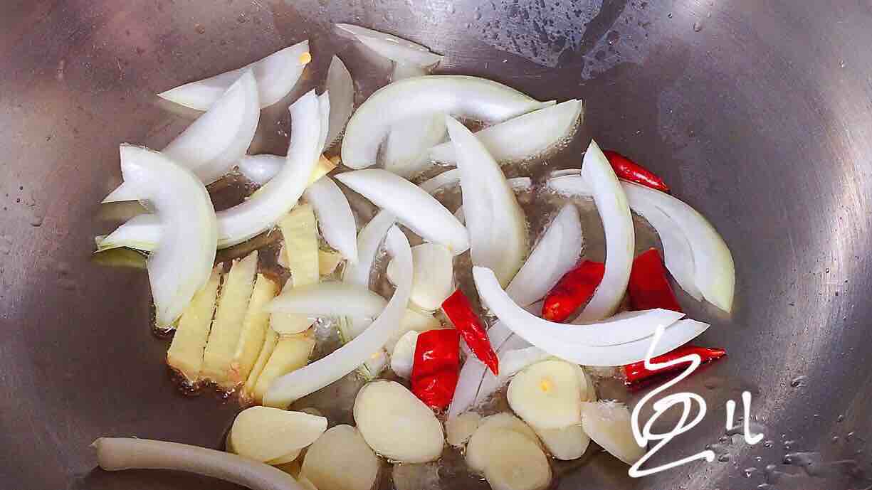 香辣龍蝦尾的做法-香辣味炒菜譜