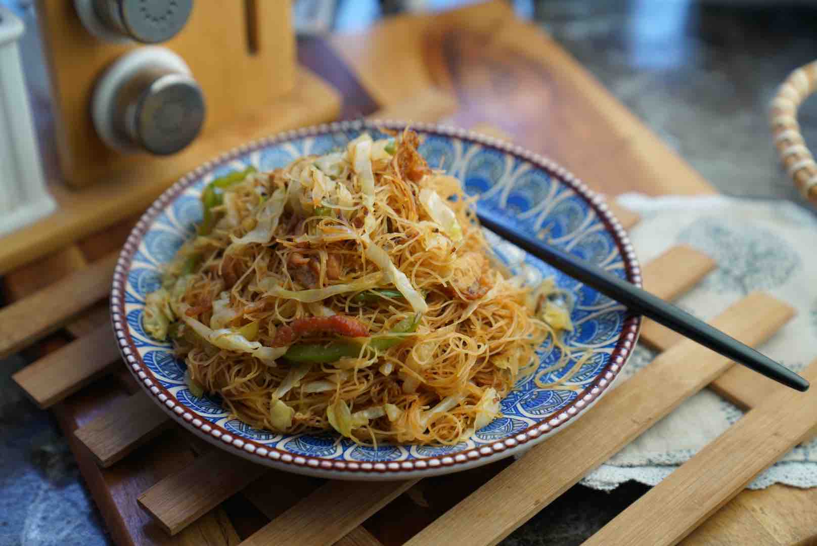 蝦蓉醬炒粉的做法-家常味炒菜譜