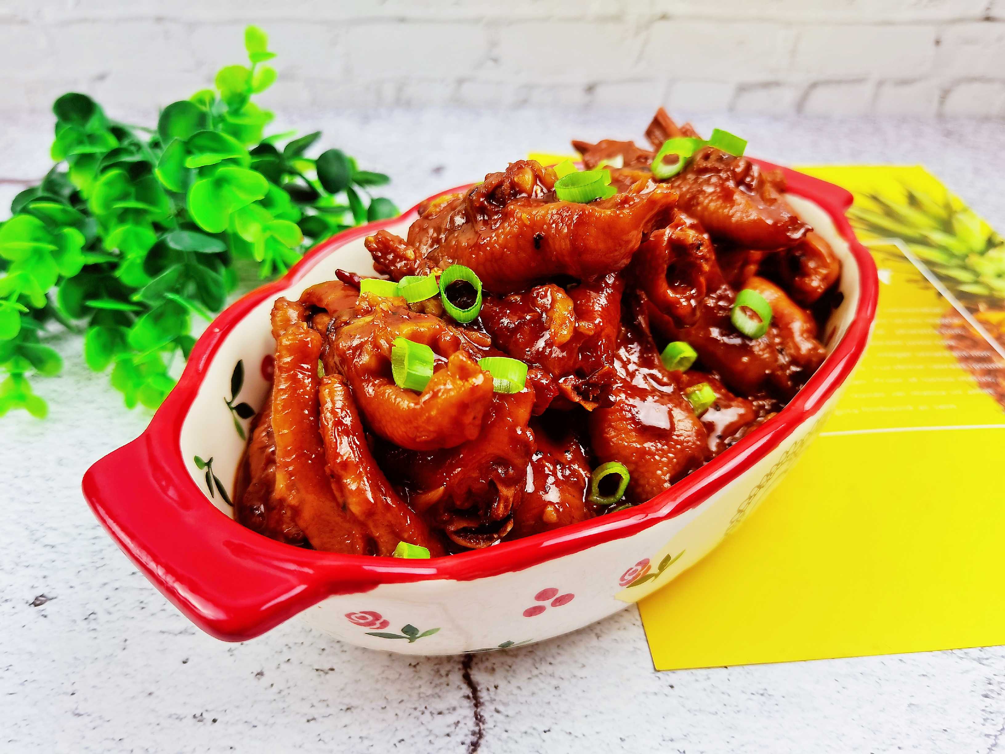 我是半滴雨，#來自內蒙古#，參賽作品為腐乳鳳爪，好吃到吮指的做法-咸鮮味燜菜譜