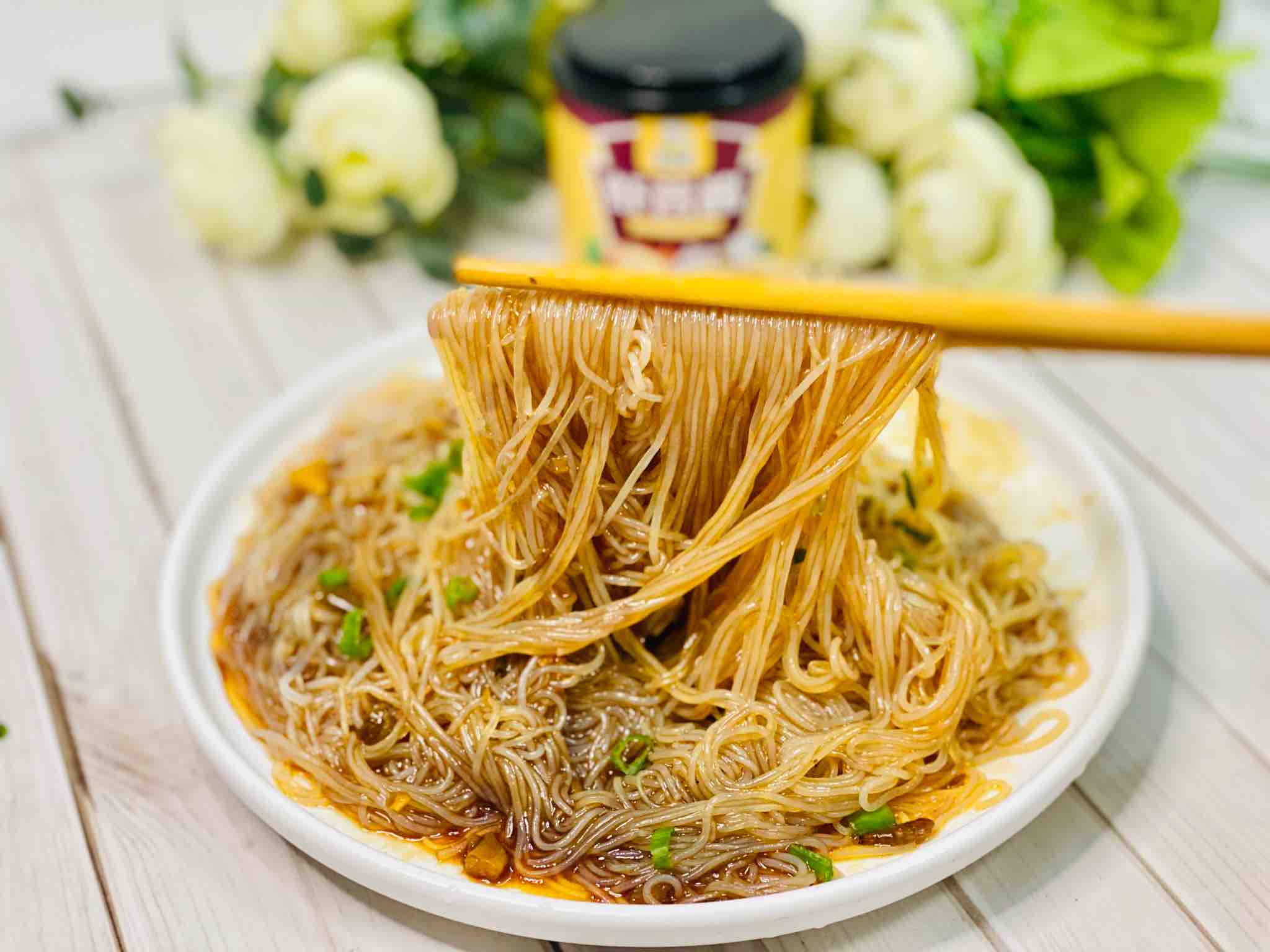 蝦蓉醬涼拌粉絲，美味很開胃的做法-咸鮮味煮菜譜