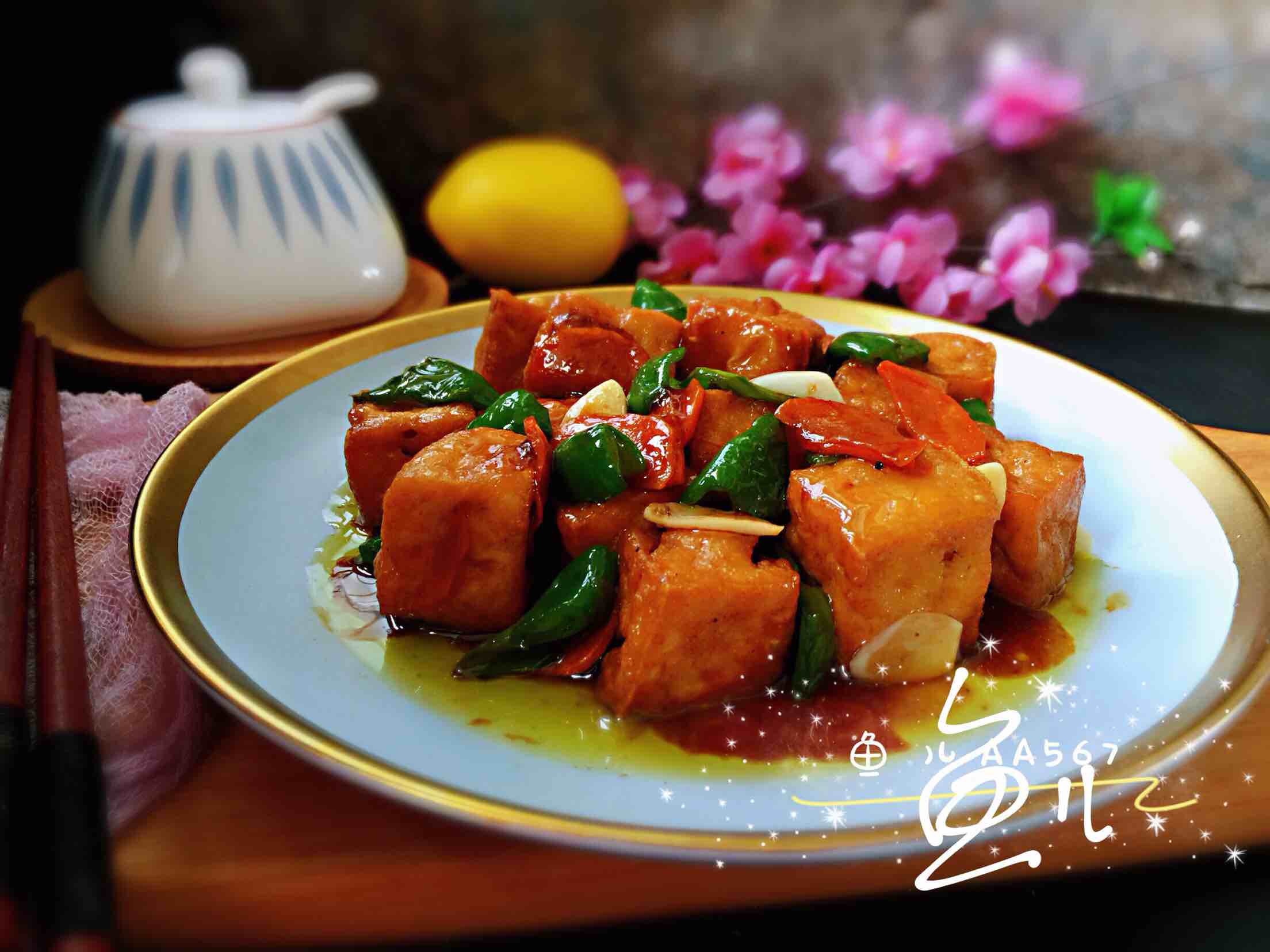 青椒炒豆腐的做法-咸鮮味炒菜譜