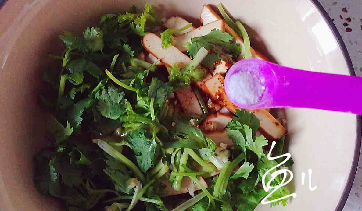 涼拌香干的做法-咸鮮味拌菜譜