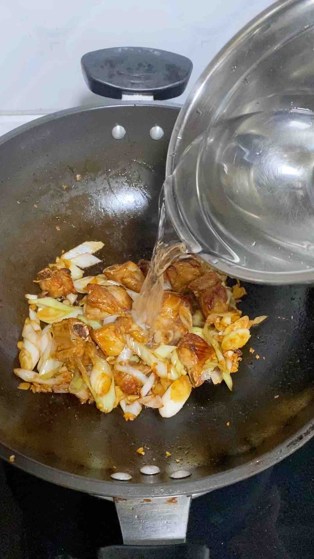 醬燜排骨，貼秋膘的做法-家常味煮菜譜