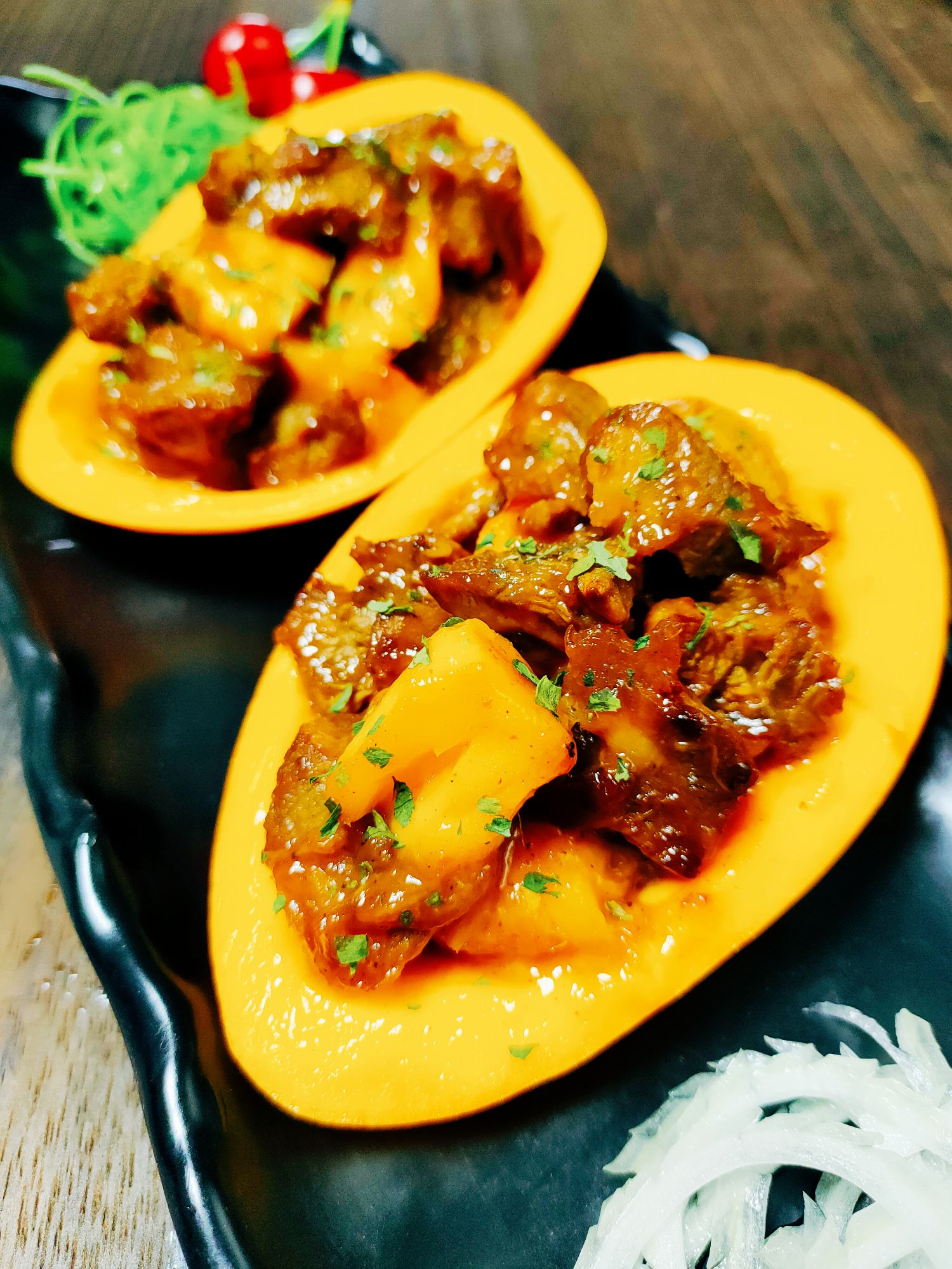 芒果牛肉粒的做法-家常味炒菜譜