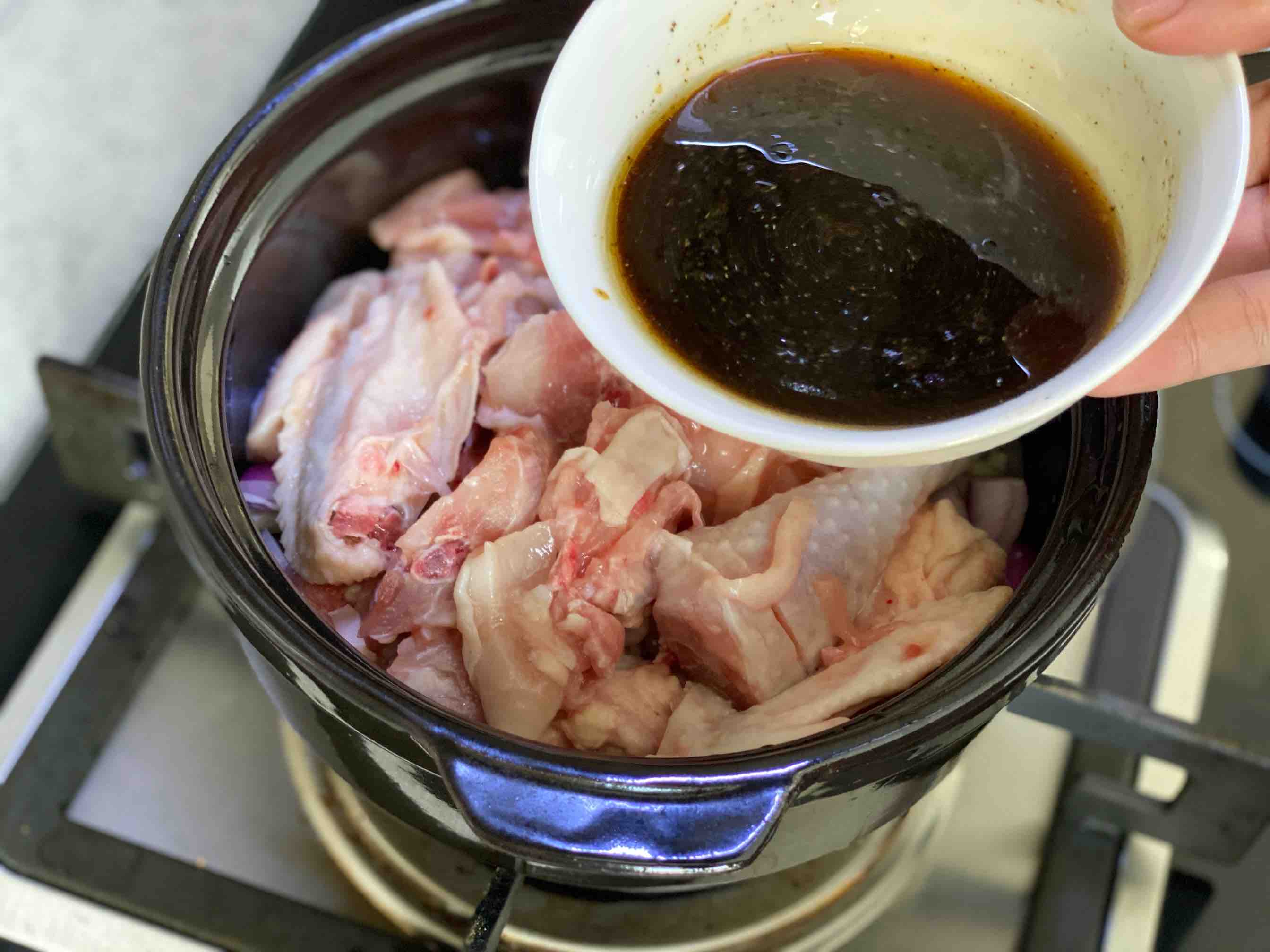 沙姜雞肉煲的做法-醬香味燒菜譜