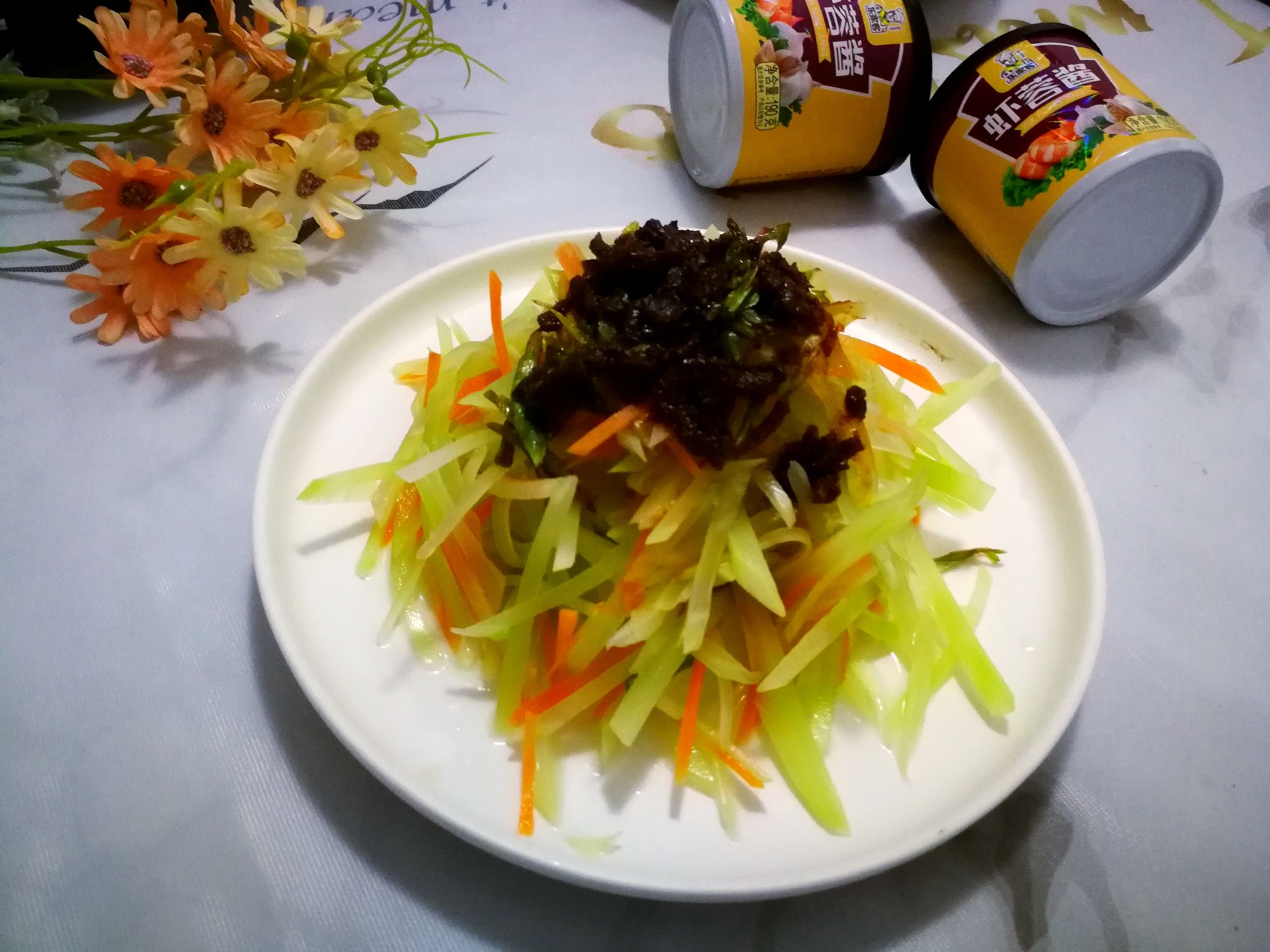 蝦蓉醬拌萵筍絲的做法-咸鮮味拌菜譜