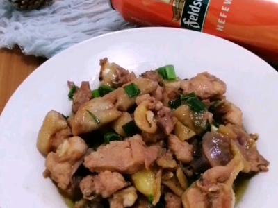 費(fèi)爾德堡葡萄酒雞的做法-家常味煮菜譜
