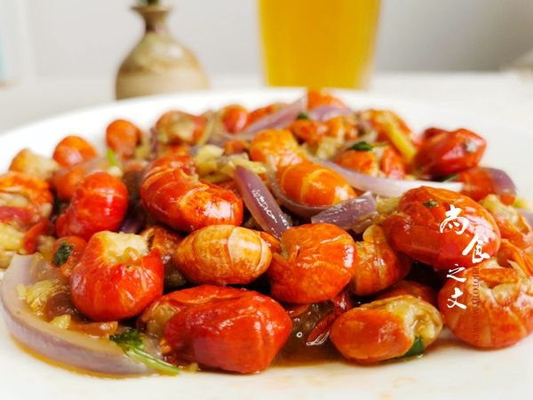 啤酒小龍蝦尾的做法-咸鮮味炒菜譜