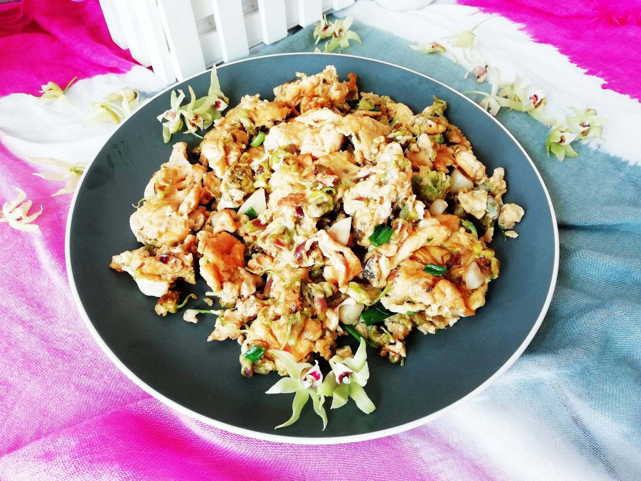 石斛花炒雞蛋的做法-咸鮮味炒菜譜